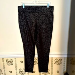 LOFT Black Pants Animal Print Pull On Pants LP Stretchy Evening Holiday